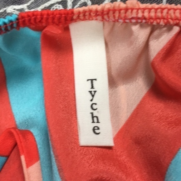 Tyche Geometric Dress - Picture 6 of 10